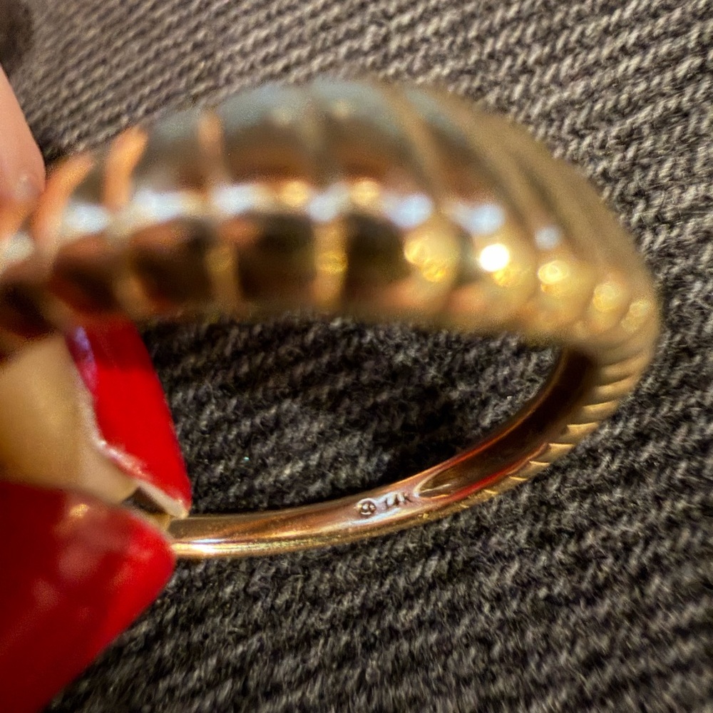 Mejuri solid 14k gold charlotte signet ring - 7 - Picture 5 of 5